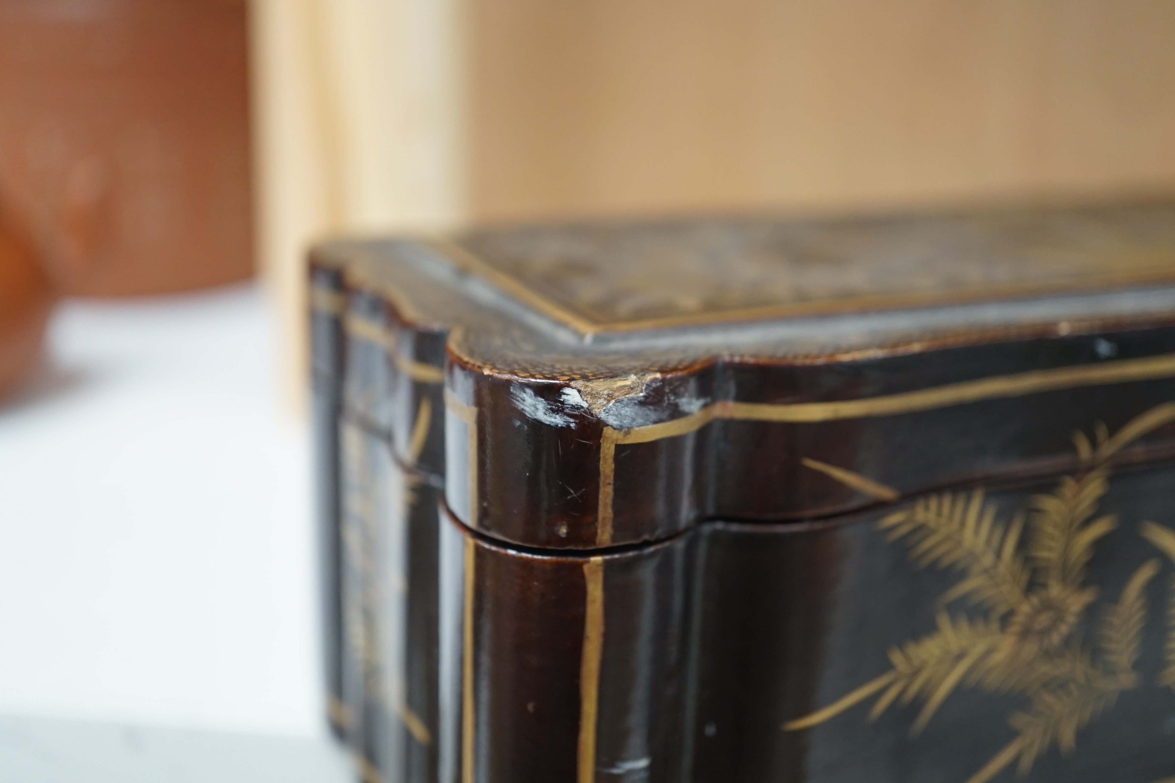 A 19th century Chinese export lacquer fan case, 40.5cm